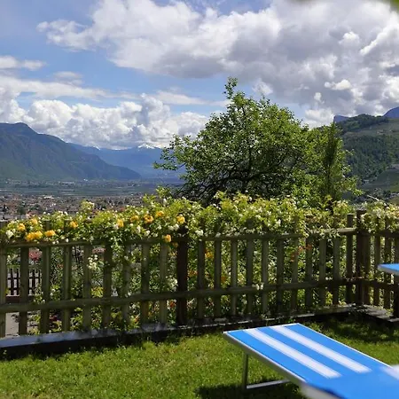 Ferienhaus Gloegglhof Lana